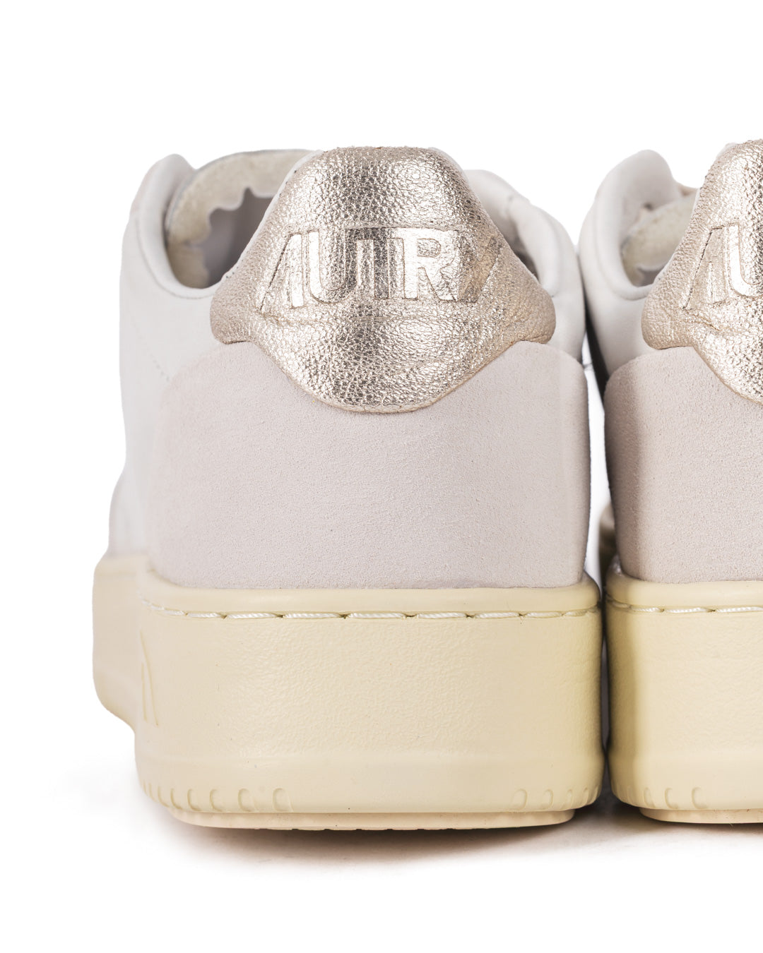 Medalist Low Nab Suede